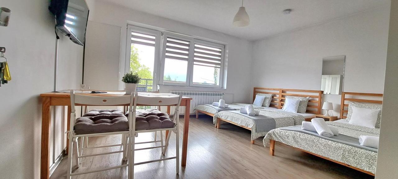 Pokoje I Apartamenty Na Szkolnej Затор Экстерьер фото